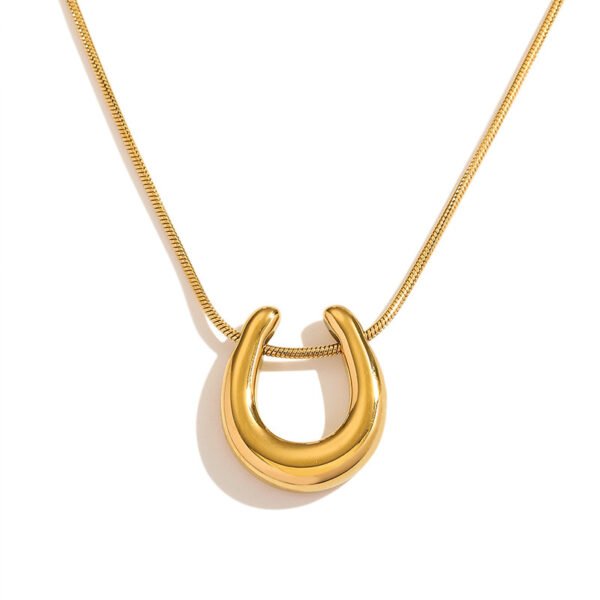 Horse-Shoe Pendant